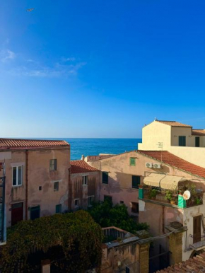 Vittorio Emanuele Street House Cefalù